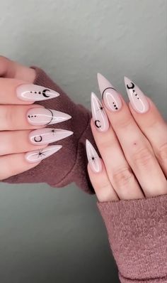 Cute Short Stiletto Nails, Witch Nails, Black Nail, Minimalist Nails, Fall Nail, Chic Nails