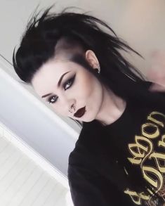 Female Rock Hairstyles, Goth Mullet Shaved Sides, Long Deathhawk, Female Punk Hairstyles, Gothic Hairstyles Medium, Bat Nest Hair, Deathhawk Long, Deathhawk Hairstyles, Goth Hairstyles Medium