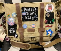 #therian #bag #schoolbag #backpack #protecttranskids Pin Button Badges, Backpack Decoration, Cute Backpacks, Alt Fashion, Fit Ideas, Button Badge, My Bag, Dream Hair, Button Pins