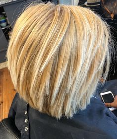 Choppy Bob Haircuts Medium Length, Choppy Bob Haircuts Shoulder Length, Bob Haircut From The Back, Messy Layers Medium Hair, Best Hair Cuts For Thinning Hair, Shaggy Bob For Fine Hair, Bob Hairstyles For Thick Hair, Layered Bob Hairstyles