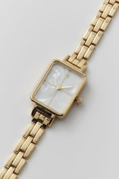 Small Square Watches Women, Rectangle Gold Watch, Dainty Watches For Women, Classic Watch Women, Rectangle Watch, Rectangle Face, Face Features, Vintage Watches Women, Jewelry Accessories Ideas