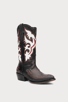 Mezcalero: Handmade Mexican Leather Boots - Premium Quality & Bold Style – Cadena Collective Mexican Boots, Western Boots For Women, Black Western Boots, High Quality Boots, Leather Industry, Boots White, Western Chic, Western Boots Women, The Walk