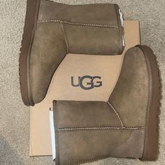 New In Box Color Is A Very Dark Brown Perfect To Try To Keep Clean Classic Short Style Sequin Ugg Boots, Ugg Shoes Women, Ugg Rain Boots, Winter Hiking Boots, Ugg Classic Mini Ii, Ugg Boots Classic Short, Duck Shoes, Chestnut Boots, Ugg Boots Short