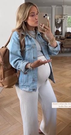 Cute Pregnancy Fall Outfits, Obgyn Appointment Outfit, Seattle Outfits Summer Casual, Dress The Bump Winter, Bodycon Dress Pregnant Outfit, Wide Leg Maternity Outfit, Cute Fall Outfits Pregnant, Rainy Maternity Outfit, Prego Outfits Winter