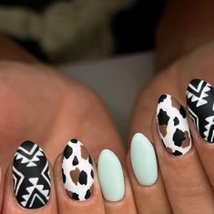 Tayler Webb your nail girl on Instagram "Love a cute aztec western Black Aztec Nails, Spring Nail Art For Short Nails, Tan Cow Print Nails, Black And Brown Cow Print Nails, Cow Girl Nail Design, Nails For Rodeo, Cute Western Christmas Nails, Western Design Nails, Aztec Print Nails