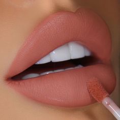 Matte Lipstick Shades, Lip Shades, Lip Color Lipstick, Lipstick Kit, Lip Makeup Tutorial, Basic Makeup, Lips Shades, Trendy Makeup, Lip Colour