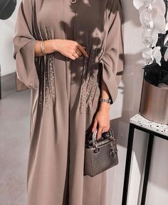 Abayas Aesthetic, Latest Abaya Designs, Sports Wear Fashion, Fashion Dresses Formal, Dubai Abaya, Dubai Style