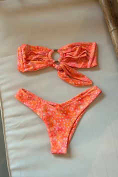 Sharp Jewelry, Strapless Bathing Suit, Shell Print, Apricot Lane, Thrifted Outfits, Strapless Bandeau