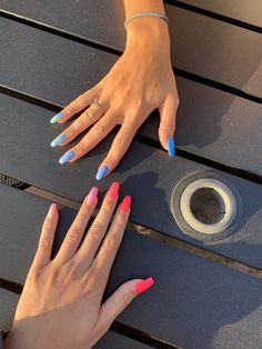 Matching Nails Summer, Matching Friend Nails, Bff Nail Ideas, Best Friend Nail Ideas Matching, Matching Nail Sets For Best Friends, Matching Acrylic Nails With Best Friend, Cute Matching Nails For Best Friends, Bestie Nails Friends, Nails For Besties