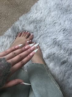 New Year Pedicure, Stilleto Nails Designs, Punk Nails, Hard Nails, White Acrylic Nails, Stiletto Nails Designs, Long Acrylic Nails Coffin, Long Square Acrylic Nails, Bling Acrylic Nails