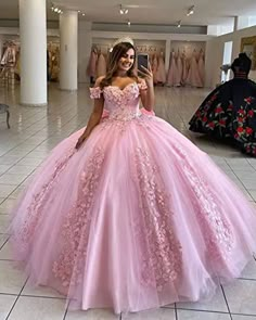 Light Pink Dama Dresses For Quince, Pink Flower Quinceanera Dresses, Quince Pink Dresses, Pink Xv Dresses, Xv Dresses Pink, Pastel Quinceanera Dresses, Light Pink Quince Dresses, Baby Pink Quinceanera Dresses, Pink Sweet 16 Dresses