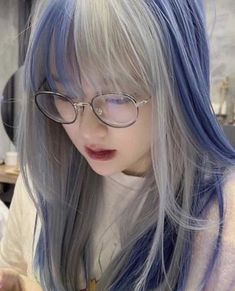 Blue Hair With White Bangs, Blue Hair With White Highlights, Hair Inspiration Short, Hair Stylies