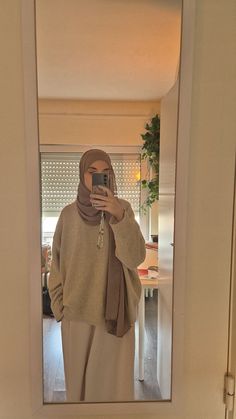 Modest Hijab Outfits Winter, Modest Beige Outfits, Abaya With Blazer, Hijabi Fashion Modest, Hijab Outfit Ideas Winter, Maxi Skirt Outfit Summer Modest, Modest Abaya Outfits, Abaya Blazer, Modest Hijabi Outfits Casual