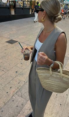 Summer 2024 Business Casual, Summer Ootd 2024, Trendy Summer 2024 Outfits, Office Outfit Aesthetic, Summer Outfits Office, Minimal Summer Outfit, High Waisted Dress, Casual Outfits For Women, Summer Office Outfits