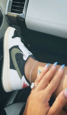 Travis Scott Shoes Outfit Women, Travis Scott Shoes Outfit, Travis Scott Olive, Jordan Outfit Women, Trendy Shoes Sneakers, Pretty Shoes Sneakers, Shoes Heels Classy, All Nike Shoes, Shoes Outfit Fashion