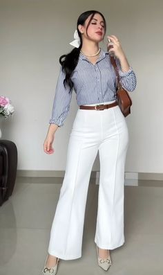 Korean Petite Fashion Outfit, Hotel Manager Outfit Women, Future Ceo, Woman Pants, Office Workwear, Hollywood Mirror, Korean Summer, Everyday Fashion Outfits