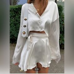 Size Xs Bell Sleeve Crop Top, Belted Mini Skirt, Tie Skirt, Looks Vintage, Two Piece Dress, Long Sleeve Cardigan, Piece Dress, White Tops, Wrap Style