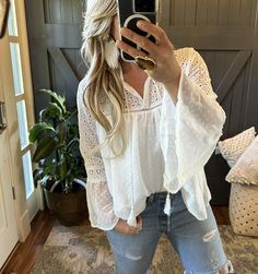 #ad Premium XL New Bouqiue White Lace Flowy Chiffon Bohemian Blouse Top Shirt Womens X-LARGE, Fashion Tops White Boho Tops, Free People Shirt, Bohemian Blouse, Bohemian Blouses, Pretty Blouses, White Chiffon, Large Fashion, Boho Tops, Soft White