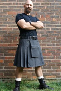 modern kilt | @agentorangutan Kilts For Sale, Modern Kilts, Men Wearing Skirts, Kilt Outfits, Utility Kilt, Scottish Kilts, Formal Looks