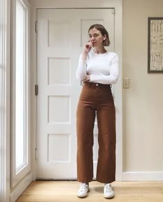 Veja Esplar Sneakers, Veja Esplar, Wide Leg Jeans Outfit, Wide Leg Pants Outfit, Leg Pants Outfit, Sailor Pants, Best Ideas, Outfit Details, Outfits Casuales