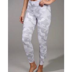 New Size Small. Camo Silver Combo. Ankle, High Rise, Side Pockets. Website Says They’re Squat Proof. White Camo Leggings, Hot Pink Leggings, Navy Blue Leggings, High Waisted Black Leggings, Wishlist 2024, Black Capri Leggings, Black Yoga Pants, White Camo, Cute Leggings