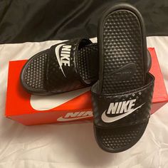 Black With White Nike Swoosh Shoes Nike Women, Nike Slippers, Slippers Black, White Nike, Womens Slides, Nike Swoosh, Shoes Nike, White Nikes, Nike Shoes