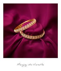 Jewelry Shoot Ideas, Jewellery Photo Shoot, Jewellery Shoot Ideas, Jewellery Photography Ideas, Ring Photoshoot, Conceptual Jewelry, Temple Jewellery Earrings