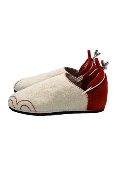 Wool Slippers With Rubber Sole And Round Toe, Round Toe Felt Slippers With Rubber Sole, Felt Slippers With Round Toe And Rubber Sole, Felt Slippers With Rubber Sole And Round Toe, Traditional Slippers With Rubber Sole And Round Toe, Felt Baby Shoes, Wool Ideas, Visual Archive, Wool Shoes