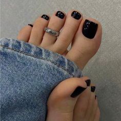 Super Cute And Stylish Ships In 5-10 Business Days Black Toe Nails, Fake Toenails, Gel Toe Nails, Acrylic Toes, Toe Nail Color, Summer Toe Nails, Nagel Tips, Colorful Nails, Black Nail