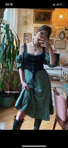 Female Bard Outfit, Fairy Core Aesthetic Outfits, Cottage Core Aesthetic Clothes, Spring 2023 Outfit Ideas, Outfit Ideas Corset, Cottage Core Aesthetic Outfit, Cottagecore Aesthetic Outfits, 2023 Outfit Ideas, Cottage Core Outfit