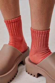 Keep it simple with these American-made cotton quarter crew socks. **Fit:** Quarter crew length **Features:** Soft cotton blend, ribbed texture, seamed toe and heel **Why We | Solid Shortie Crew Socks by American Trench at Free People in Brown Solmate Socks, Bombas Socks, Crew Cuts, Sock Shop, Fashion Socks, American Made, Socks Women, Crew Socks, Boho Outfits