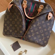 Louis Vuitton Speedy 35 In Perfect Condition Almost Like New. Speedy 20 Louis Vuitton, Louis Vuitton Speedy 20 Bandouliere, Louis Vuitton Travel Bags, Louis Vuitton Speedy 25 Bandouliere, Black Fanny Pack, Louis Vuitton Speedy 25 Monogram, Louis Vuitton Speedy 35, Louis Vuitton Travel, Louis Vuitton Speedy 25