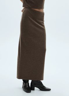 Long knitted skirt - Women | MANGO USA Long Knitted Skirt, Knitted Skirt, Classic Skirts, Floor Length Skirt, Slogan Tee, Tailored Design, Fashion People, Total Look, Skirt Women