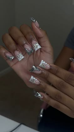 There's a new beauty trend taking over Instagram and it's absolutely stunning. Say hello to "quartz nails". Spring Junk Nails, Nails Acrylic Birthday, Silver Chrome Nails Black Women, Sliver Nails Black Women, Black Nails With Silver Butterflies, Short Duck Nails Acrylic Y2k Black, Silver Chrome French Tip Nails With Charms, Quartz Nail