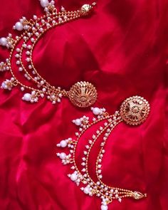 Bahubali earringa with 3 long chain jhumki with tops. Perfect for wedding and festival wear, made up Pearl & Jhumki to compliment your… #jhumka #oxidized #beautiful #golden #wedding #fashion #style #trendy #bahubali #earrings Bahubali Earrings, Jewelry Set Design, Golden Wedding, Wedding Fashion, Long Chain