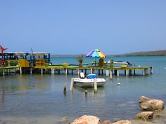 there is a boat in the water at this dock