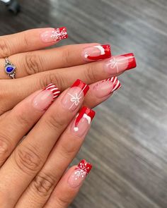 Holiday Nails 2023, Christmas Nail Designs Acrylic, Holiday Nail Designs, Square Nail Designs, Red Nail Designs