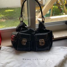 Authentic, Marc Jacobs Bag. Great Condition, Very Spacious And Classic. Bags Marc Jacobs, Marc Jacobs Purse, Black Leather Bag, Buckle Bags, Marc Jacobs Bag, Black Leather Bags, Tote Bag Purse, Orange Leather, Black Purses