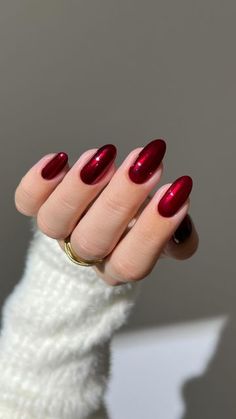 Christmas Nails Color Ideas, Red Wine Crome Nails, Gloss Red Nails, Bright Red Nails On Brown Skin, Red Holiday Nail Designs Almond, Red Ornament Nails, Red Nails Metallic, Red With Gold Glitter Nails, Holiday Nails Natural Nail