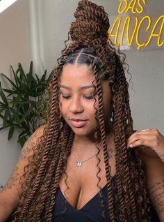 Brown Island Twist With Curls, How To Maintain Goddess Braids, Blonde Island Twist Black Women, Goddess Twist Braids With Curls, Brown Island Twist, Island Twists Hairstyle With Color, Brown Twist Braids, Twist Braids Styles, Island Twist Braids