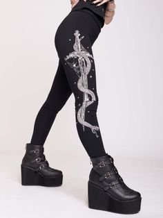 Snake Dagger Legging Snake Inspired Outfits, Midsize Goth, Goth Leggings, Gothic Victorian Dresses, Snake Leggings, Plus Size Goth, Harajuku Outfits, Short Models, Goth Outfits