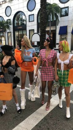 2000 Trends, 2000 Outfit, 2000 Outfits, Diy Group Halloween Costumes, 2000 Fashion, 90s Fashion Outfits, Group Halloween Costumes