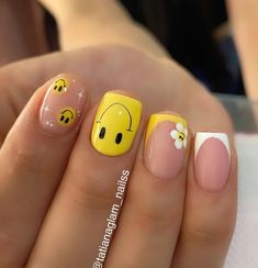 Multicoloured Nails, Kids Nail Designs, Simple Gel Nails, Summery Nails, Cute Summer Nails, Cute Gel Nails, White Nail, Short Acrylic Nails Designs