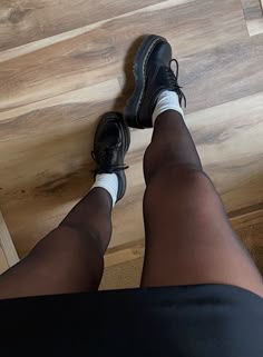 Outfits With 8053 Docs, Low Dr Martens Outfit Aesthetic, Platform Docs Outfit Fall, Outfits With Dr Martens Shoes, Style Platform Doc Martens, Dr Martens With A Dress, Docs Platform Outfit, Platform Doc Loafers Outfit, Dr Marten 1461 Platform Outfit