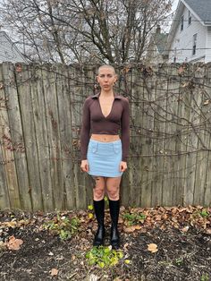 This is an amazing skirt and is ready to give you the perfect look. It is in great condition and has no rips, holes, stains or smells.  Measurements: laying flat and doubled  Waist: 27 inches  Hips: 32 inches  Length: 13 1/4 inches Size on tag: 3 (check measurements for best fit) Y2k Style Mini Denim Skirt For Fall, Y2k Mini Denim Skirt For Fall, Y2k Mini Skort For Fall, Y2k Style Fall Mini Denim Skirt, Rave Light, Lauren Taylor, Girls In Mini Skirts, Vintage Vans, Short Skirt