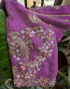 Unique Maggam Work Designs, Embroidery Parrot, Pencil Arts, Pattu Langa, Boat Neck Blouse Design, Zardosi Work, Aari Blouse, Latest Model Blouse Designs