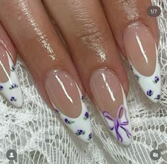 White Nails With Lilac Design, French Tip Floral Nail Art, Pretty Lavender Nails, Lavender Simple Nails, Hoț Girl Nails, Lavender Nail Art Simple, Purple And White Wedding Nails, Lavender And Sage Green Nails, Snow Drop Nails