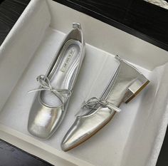 Zapatos Mary Jane, Conversion Table, Jane Shoes, Looks Chic, 가을 패션, Dream Shoes, Mary Jane Shoes