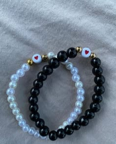 Aesthetic Beaded Bracelets Simple, Trendy Beaded Bracelets 2023, Aesthetic Bead Bracelet Ideas, Aesthetic Bracelets Diy, Aesthetic Bracelets Beads, Beads Bracelets Aesthetic, Bead Bracelet Design Ideas, Beaded Bracelets Aesthetic, Ideas Para Pulseras