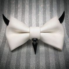 Goth Wedding, Gothic Jewelry, Boutonniere, Gothic Fashion, Leather Craft, Diy Clothes